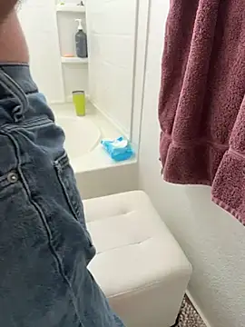 2addictivelyhornyのウェブカメラショー