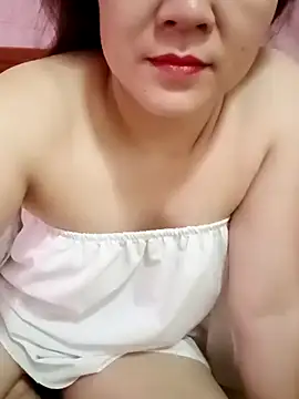 XXX chat uživo modela Romilk-12