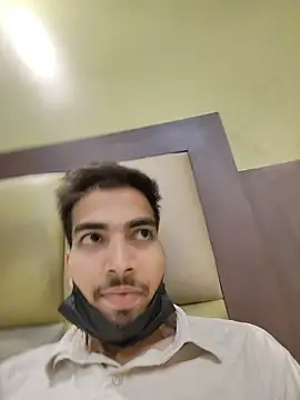הופעת וובקאם של Blushyy_