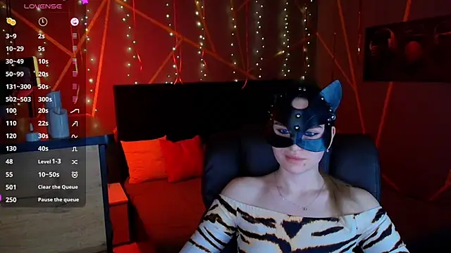 HotWildCat Show in webcam