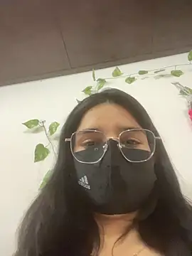 Sexolinaa élő chatszobája