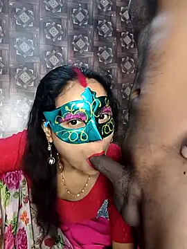 Show modela Sexy_komal02 na web-kameri