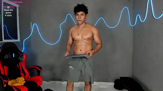 LiamVibes212 网络视讯表演