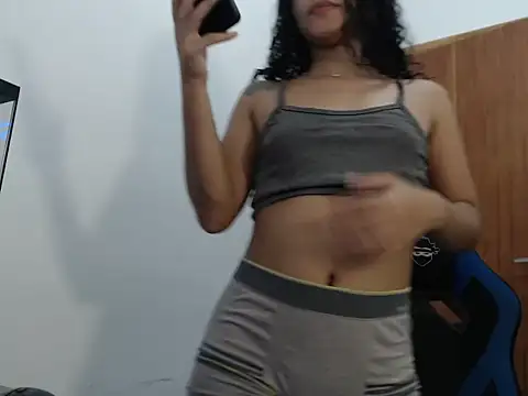 Chat +18 de UnlivedSaline ao vivo