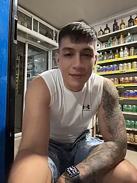 OliverWest04 Show Webcam