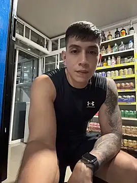 OliverWest04's Webcam Show