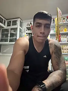 OliverWest04's Webcam Show