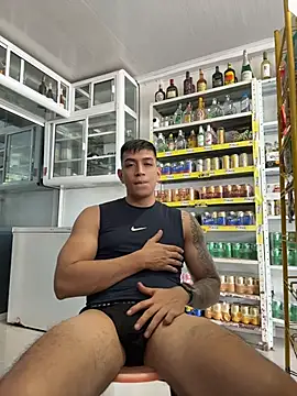 OliverWest04 Show Webcam