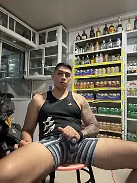 OliverWest04 Show Webcam
