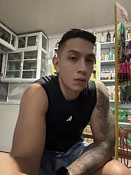 OliverWest04 Show Webcam