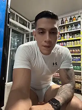 OliverWest04's Webcam Show