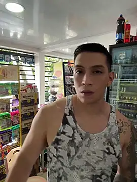 OliverWest04's Webcam Show