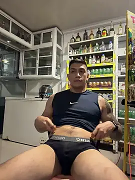 OliverWest04 Webcam show