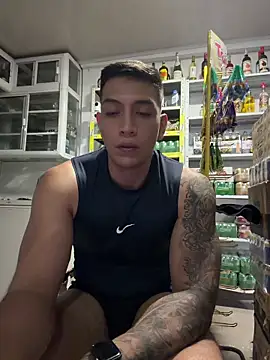 Show de OliverWest04 na webcam