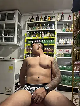 Show de OliverWest04 na webcam