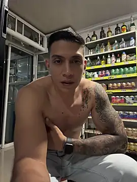 OliverWest04 Webcam show