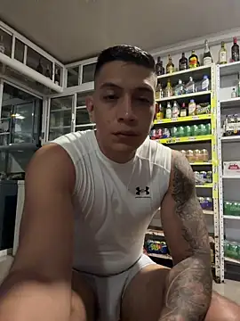 Show de OliverWest04 na webcam
