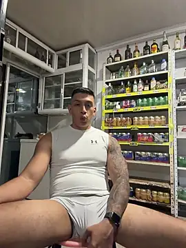 OliverWest04's Webcam Show