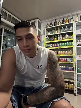 OliverWest04 Show Webcam