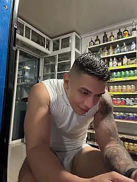 OliverWest04 Show Webcam