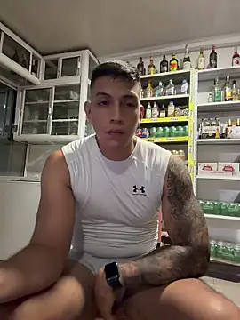 OliverWest04 Show Webcam