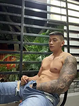 OliverWest04 Webcamshow