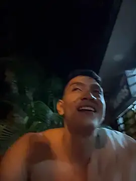 OliverWest04's Webcam Show