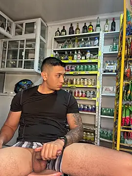 OliverWest04 Adlı Modelin Web Kamerası Şovu
