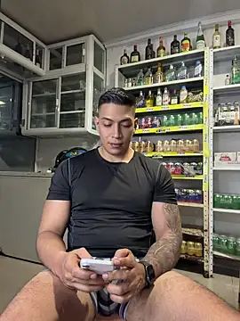 Show de OliverWest04 na webcam