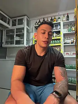OliverWest04 Show Webcam