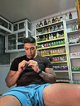 OliverWest04 Webcam-Show