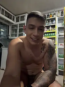 OliverWest04 Webcam Show