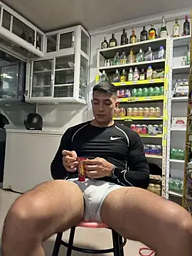 Вебкам-шоу OliverWest04