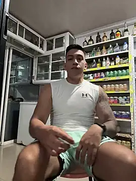 OliverWest04's Webcam Show