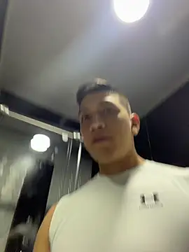 OliverWest04's Webcam Show