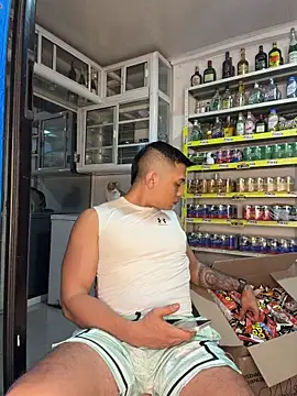 OliverWest04's Webcam Show