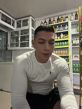 OliverWest04's Webcam Show