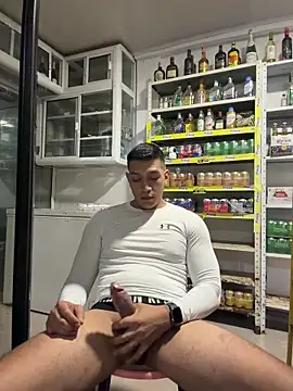 OliverWest04's Webcam Show