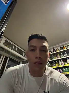 OliverWest04's Webcam Show
