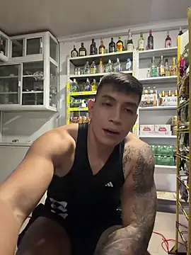 OliverWest04 Show Webcam