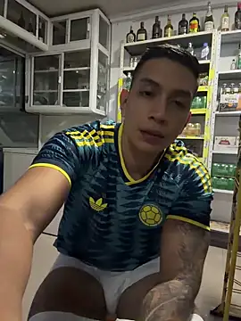 OliverWest04 Show Webcam