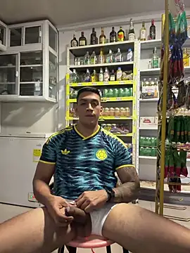 OliverWest04's Webcam Show