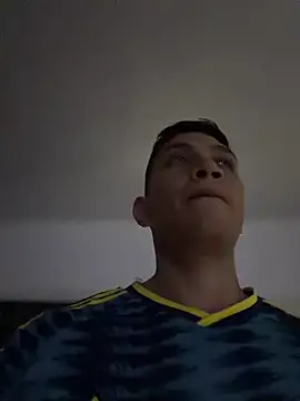 OliverWest04's Webcam Show