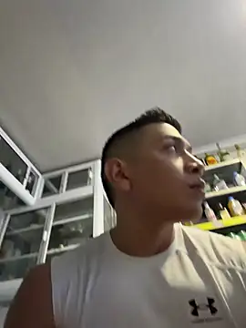 OliverWest04's Webcam Show