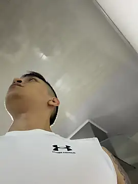 OliverWest04 Show Webcam
