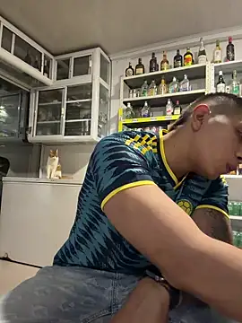 OliverWest04's Webcam Show