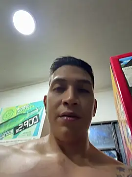 OliverWest04 Webcam Show
