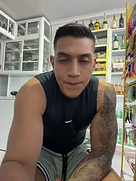 OliverWest04 Show Webcam