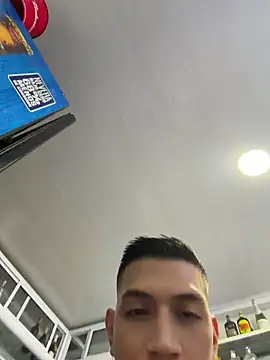 OliverWest04 Webcam-Show