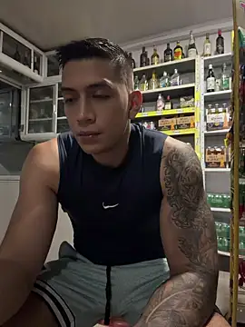 OliverWest04 Show Webcam